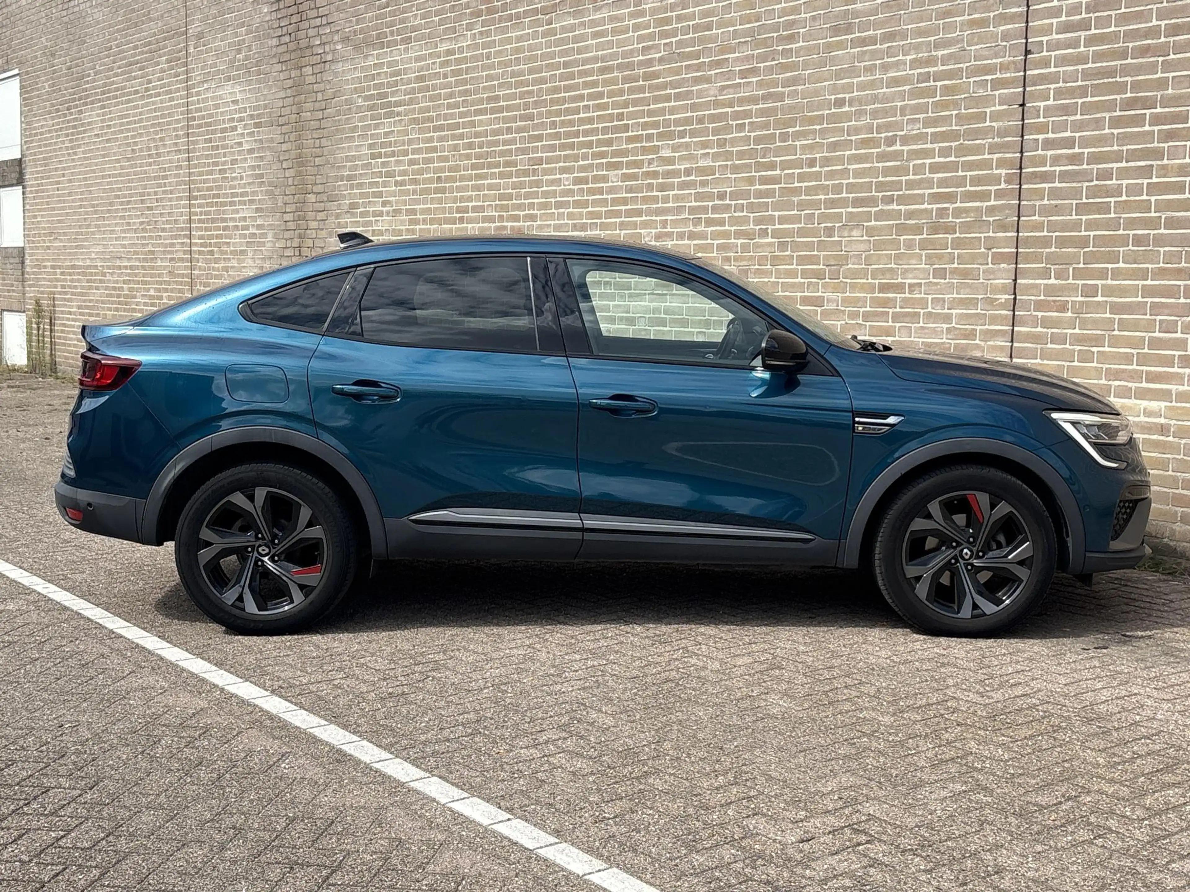 Renault Arkana 1.6 E-Tech Hybrid 145 R.S. Line | € 9.900,- NETTO! — photo 7