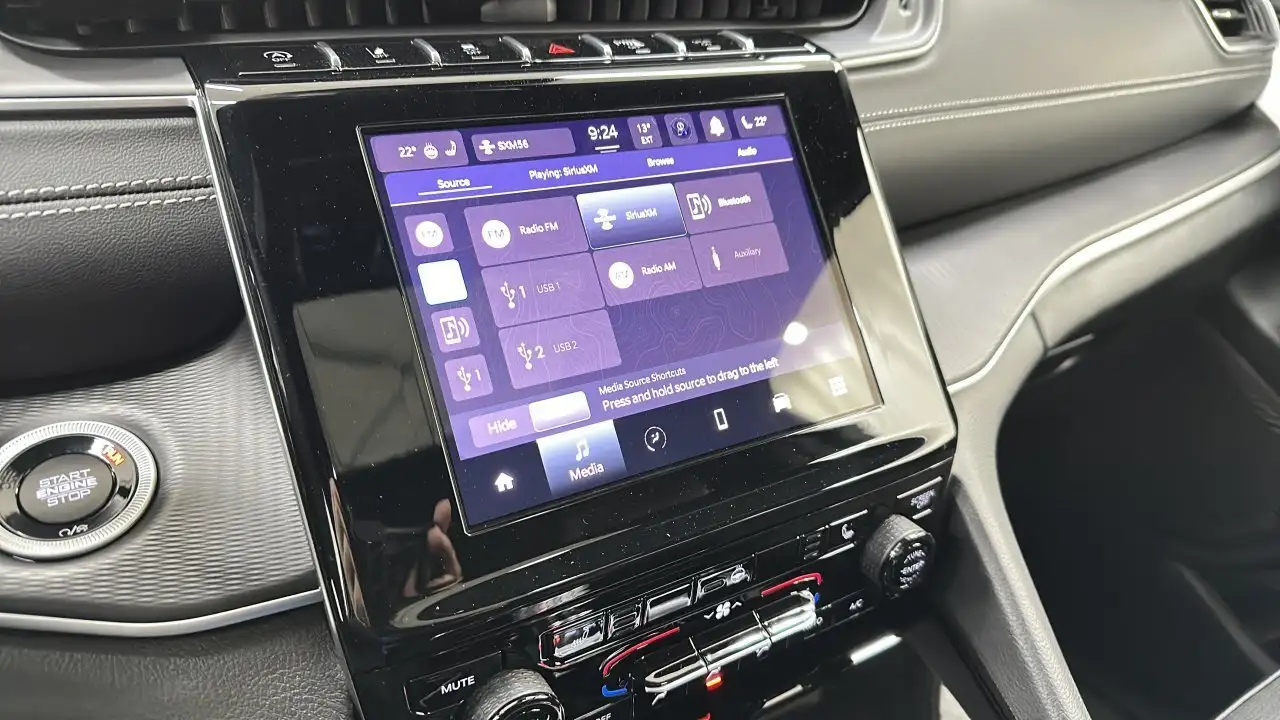 Jeep Grand Cherokee снимка Jeep Grand Cherokee