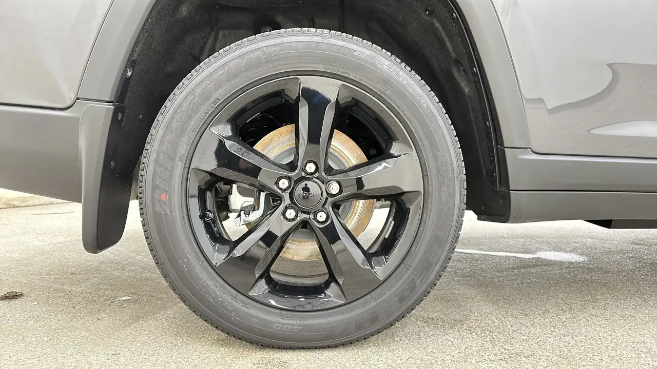 Jeep Grand Cherokee снимка Jeep Grand Cherokee
