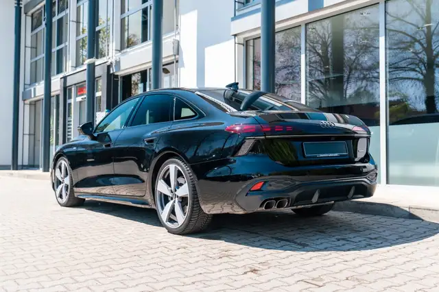 Audi A6 view 7