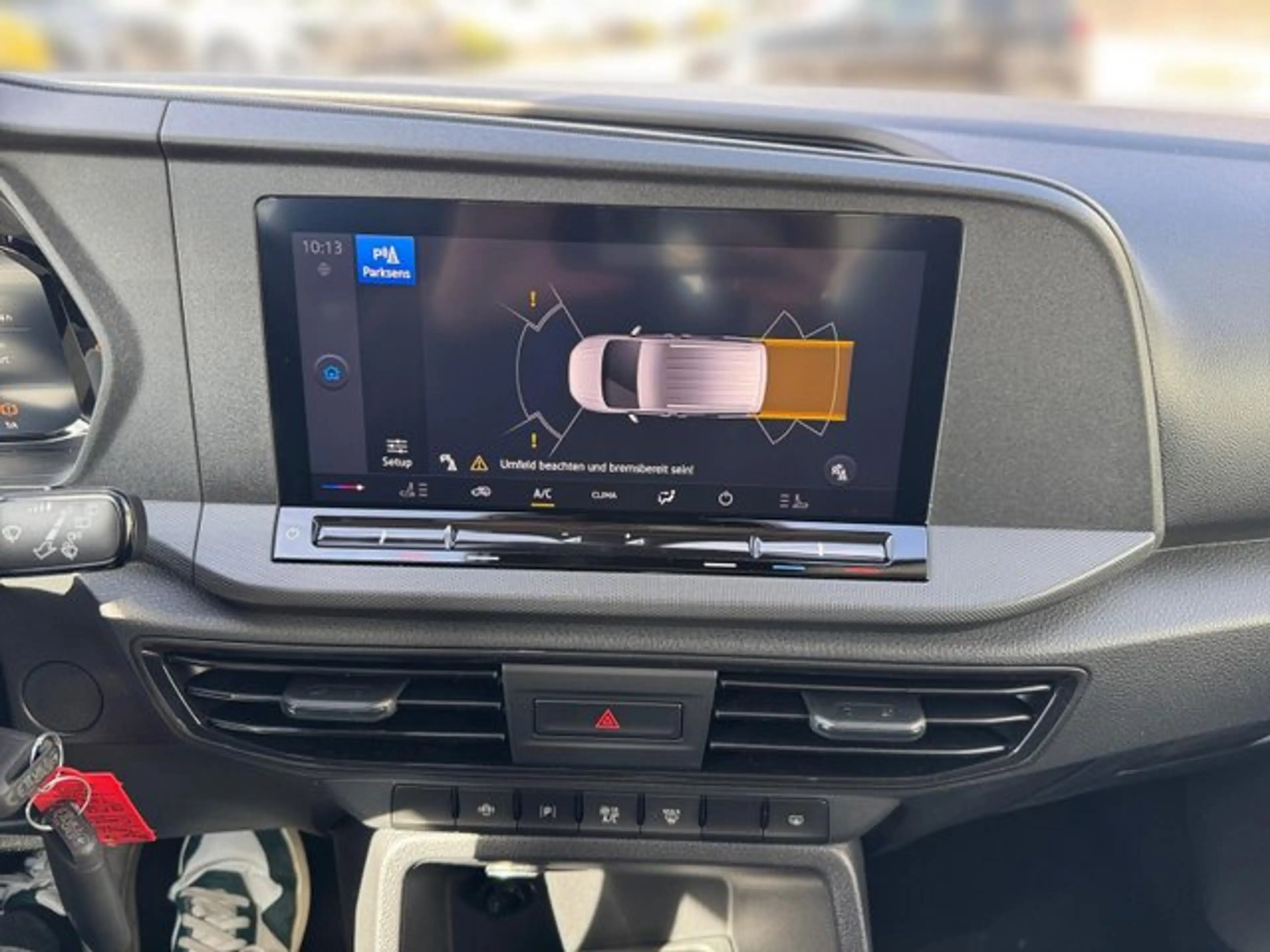 Ford Grand Tourneo Connect Trend — photo 9
