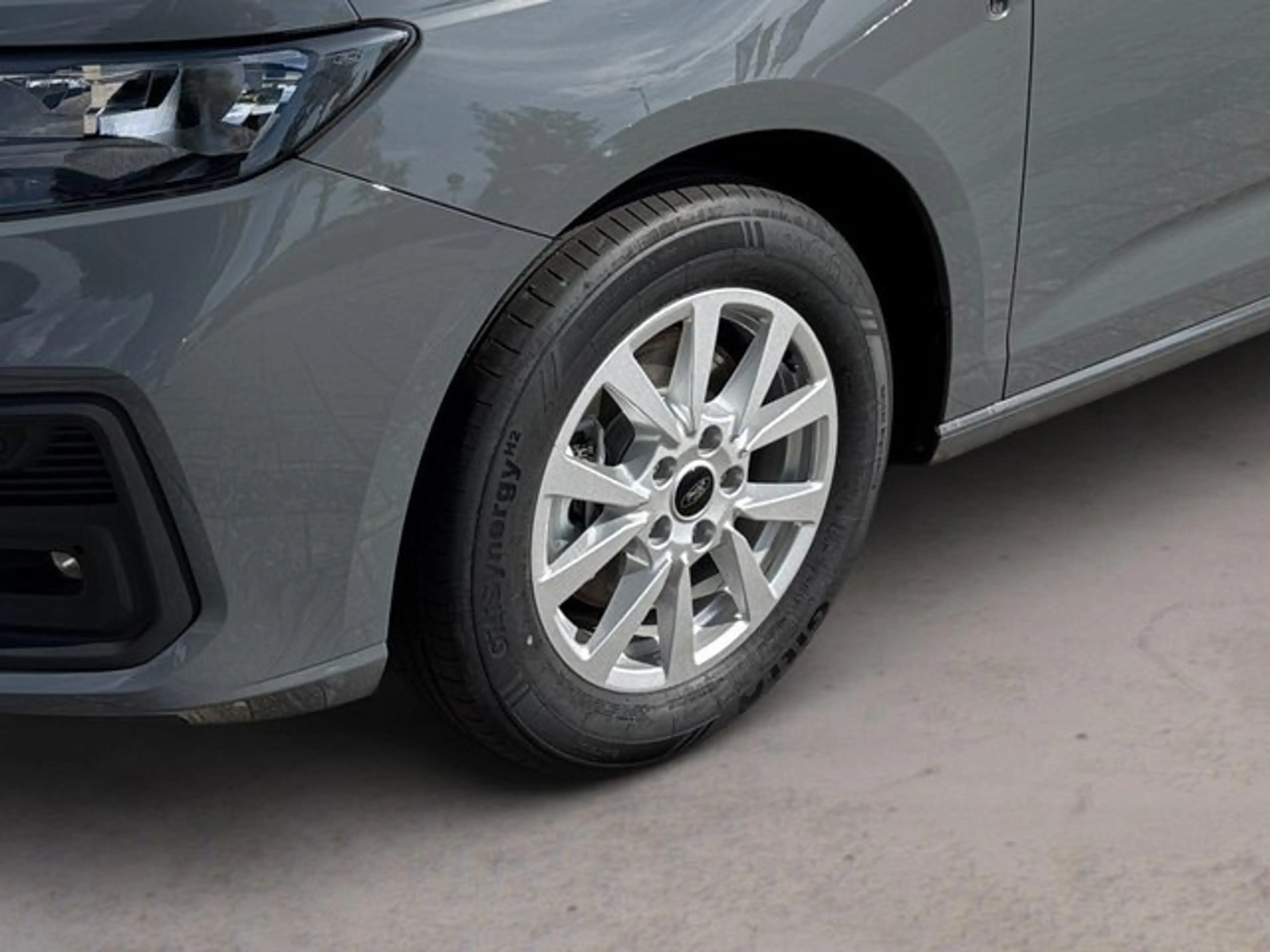 Ford Grand Tourneo Connect Trend — photo 6