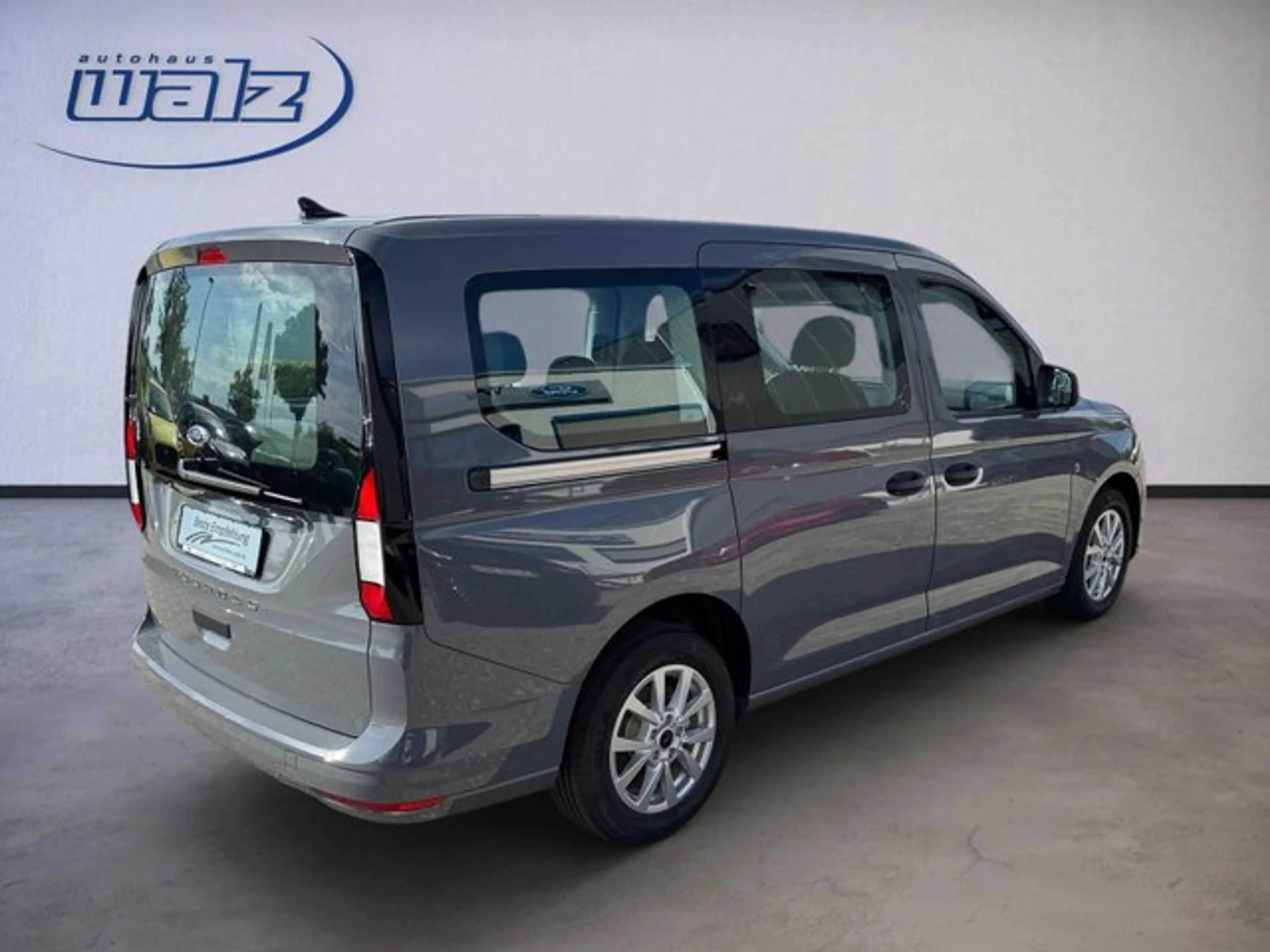 Ford Grand Tourneo Connect Trend — photo 3