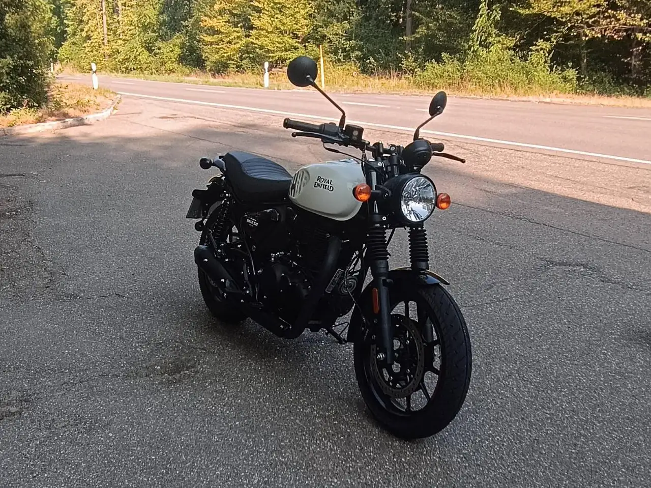Royal Enfield HNTR350
