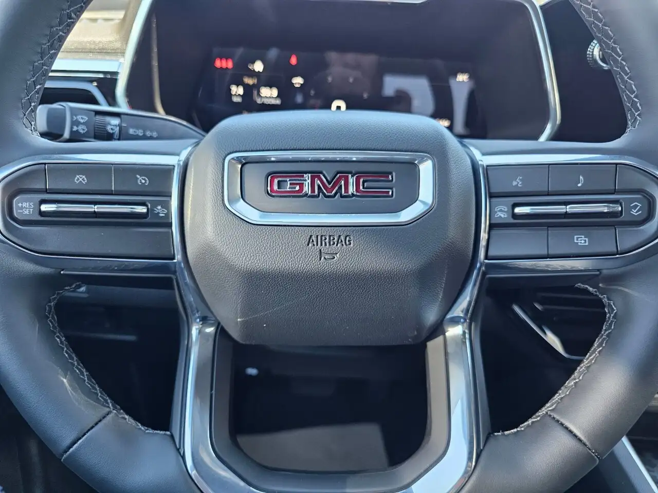 GMC Canyon снимка GMC Canyon