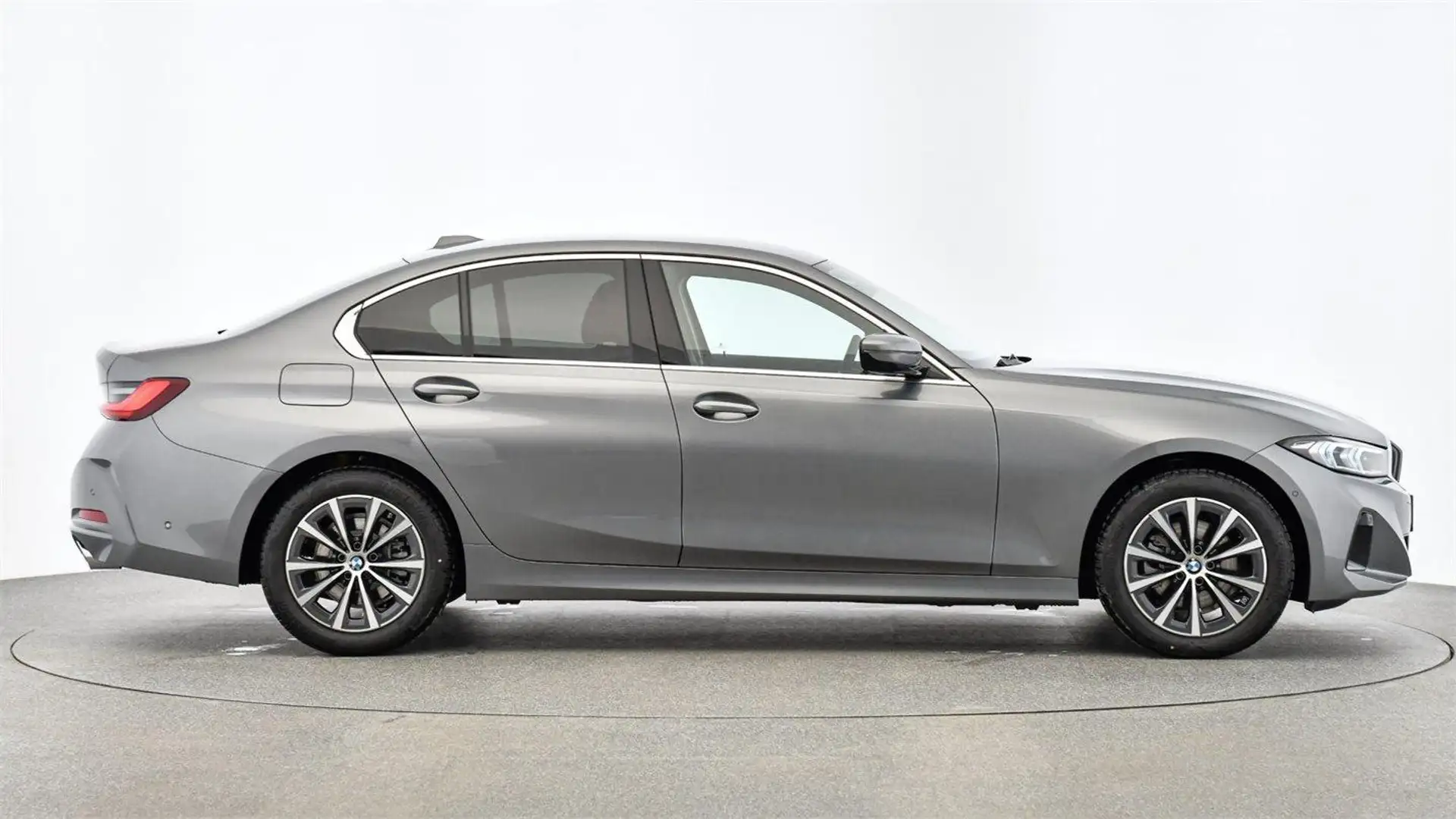 BMW 320 d xDrive Grijs - 2