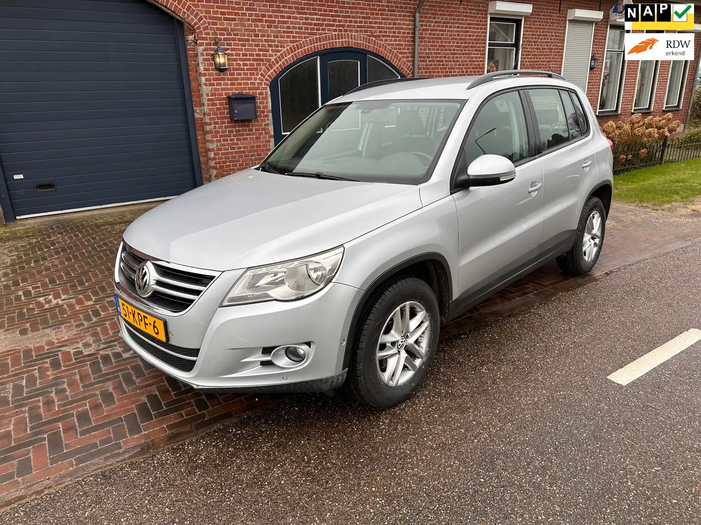Volkswagen Tiguan 1.4 TSI Comfort&Design apk t/m 08-02-2025 Grau - 1