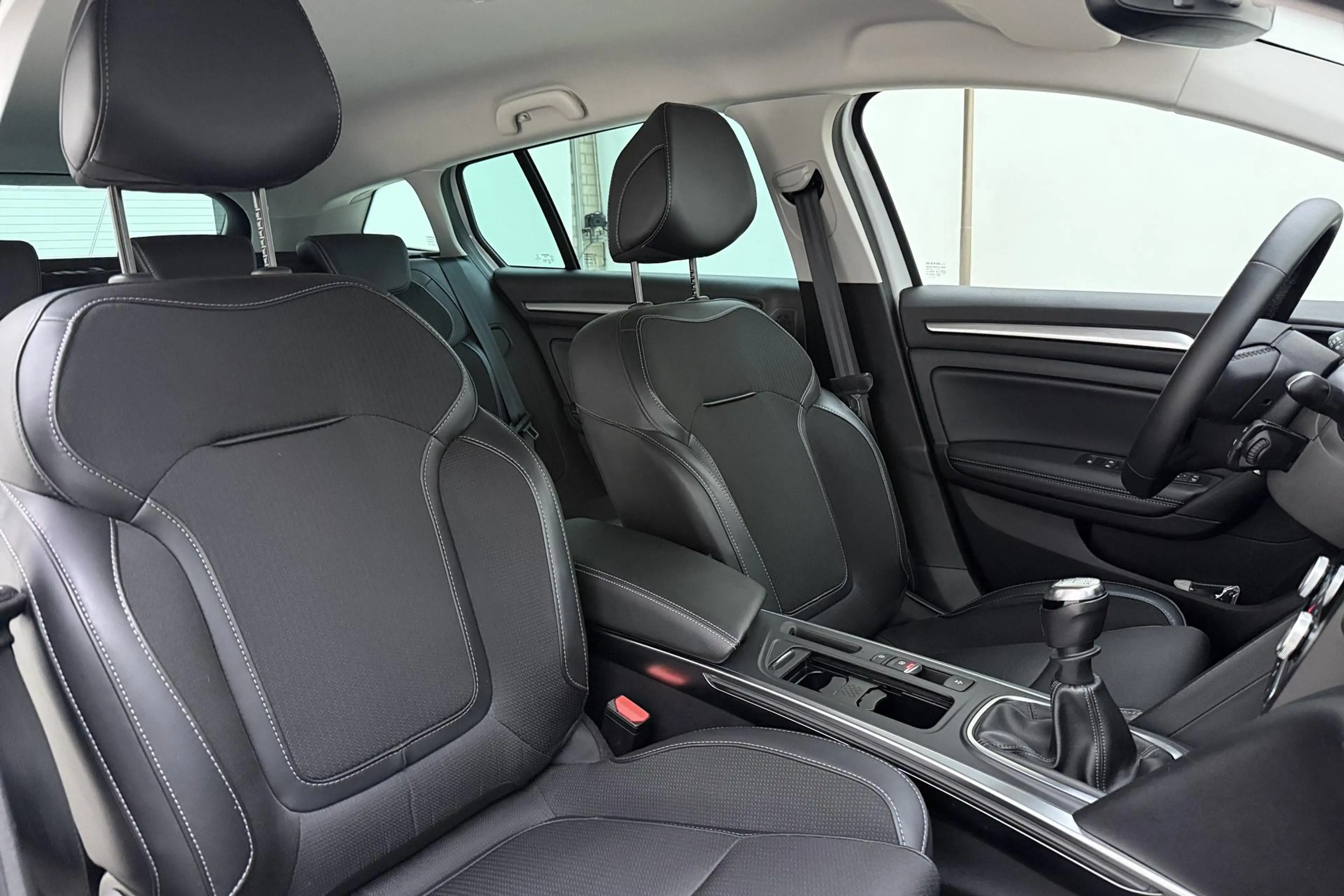 Renault Megane Estate 1.3 TCe 140 Techno | Navigatie Full Map | C — photo 14
