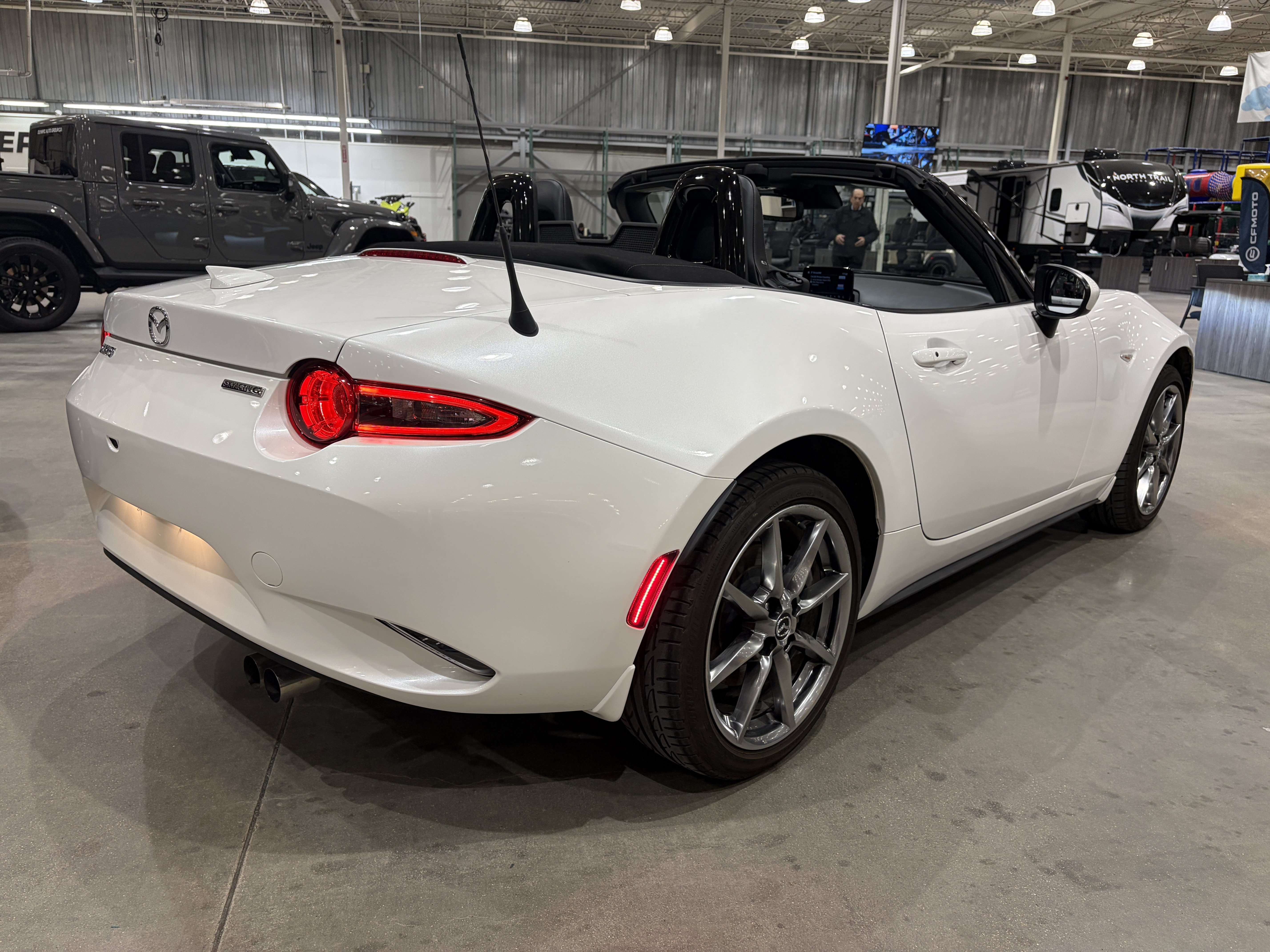 2023 Mazda MX-5 Miata Roadster
