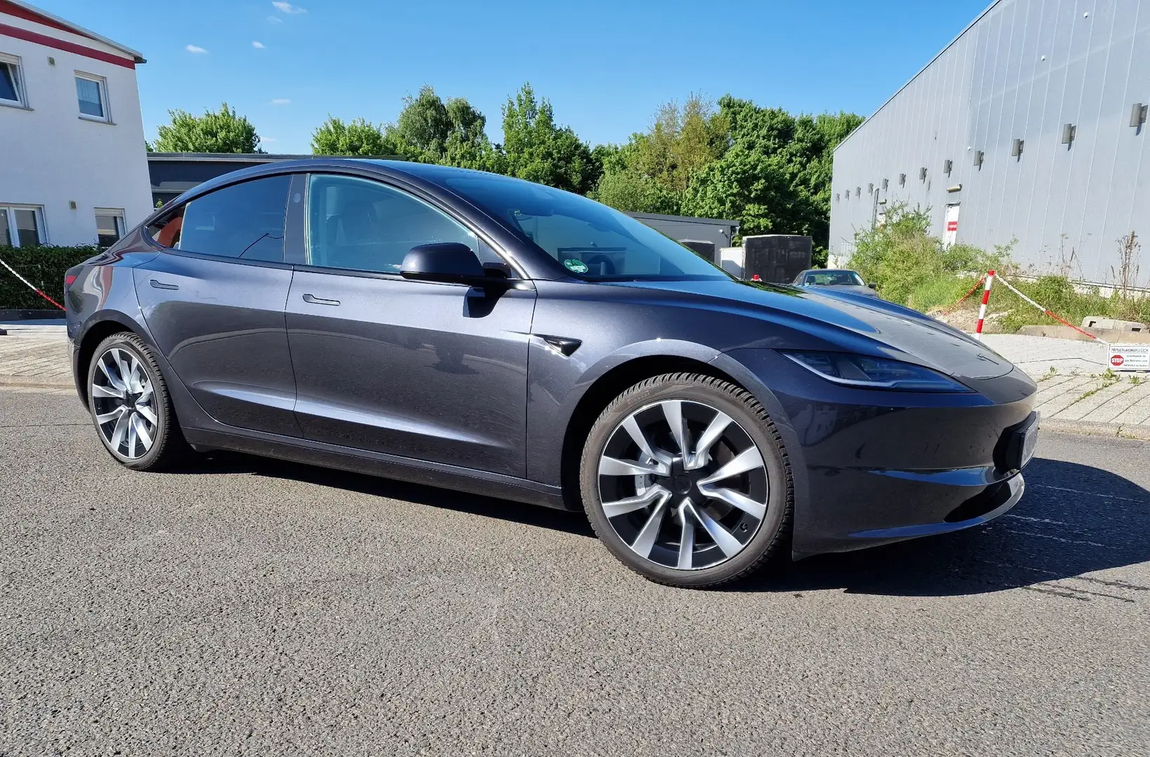 Tesla Model 3 Model 3 Long Range, Allrad, AHK, 19 Zoll, 1.Hand Grau - 1