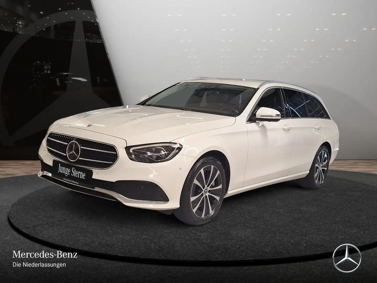 Mercedes-Benz E 300 de T AVANTG+360+AHK+LED+FAHRASS+HUD+9G Weiß - 2