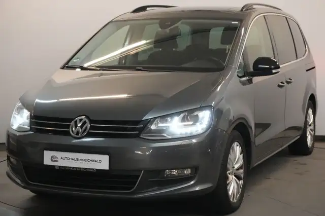 Volkswagen Sharan 2.0 TSI DSG 6Sitzer StdHzg Pano AHK