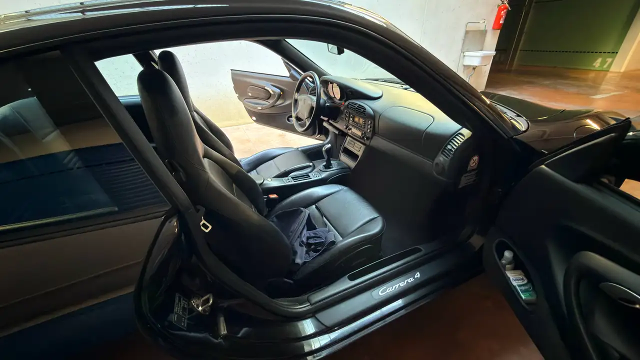 Porsche 911 996 Carrera 4, foto 12