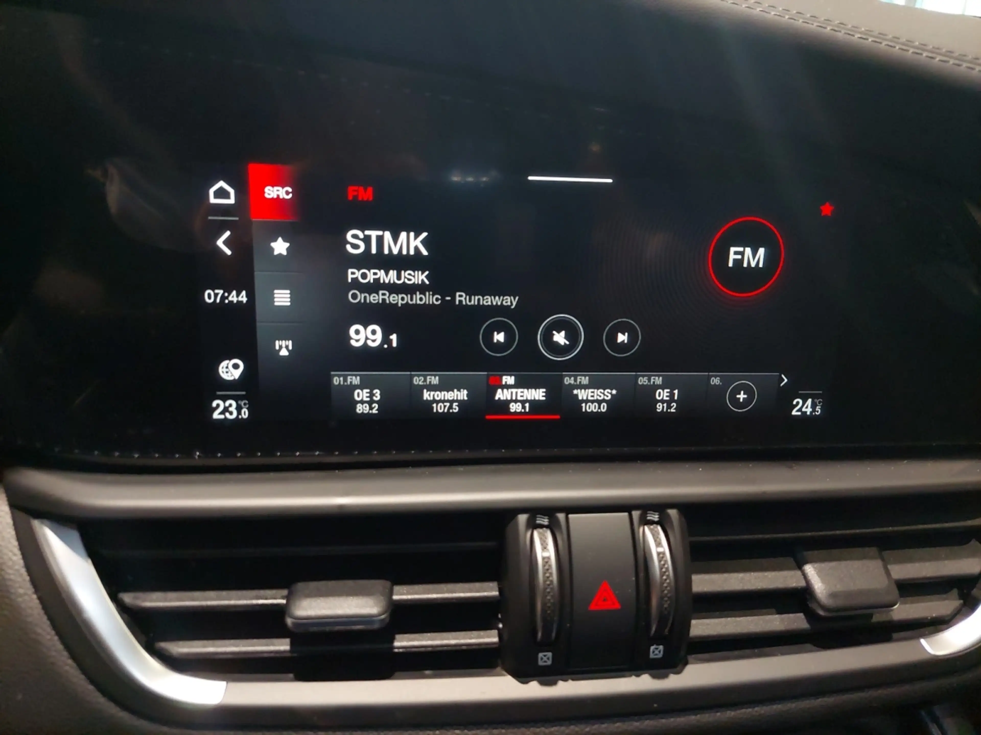 Alfa Romeo Giulia GIULIA Veloce 2.2 Jtdm 210PS Aut Awd — photo 9