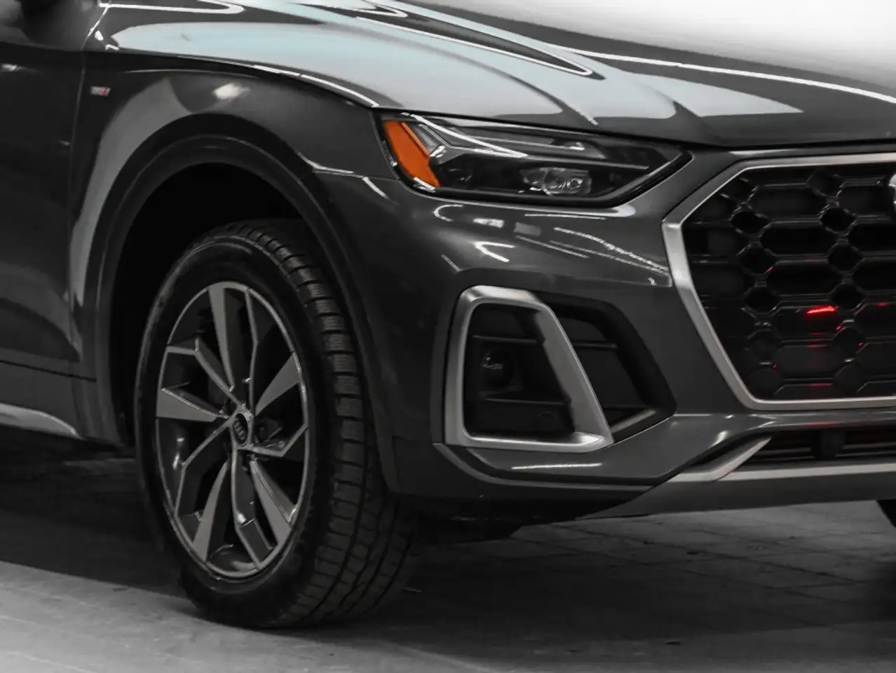 Audi Q5 снимка Audi Q5