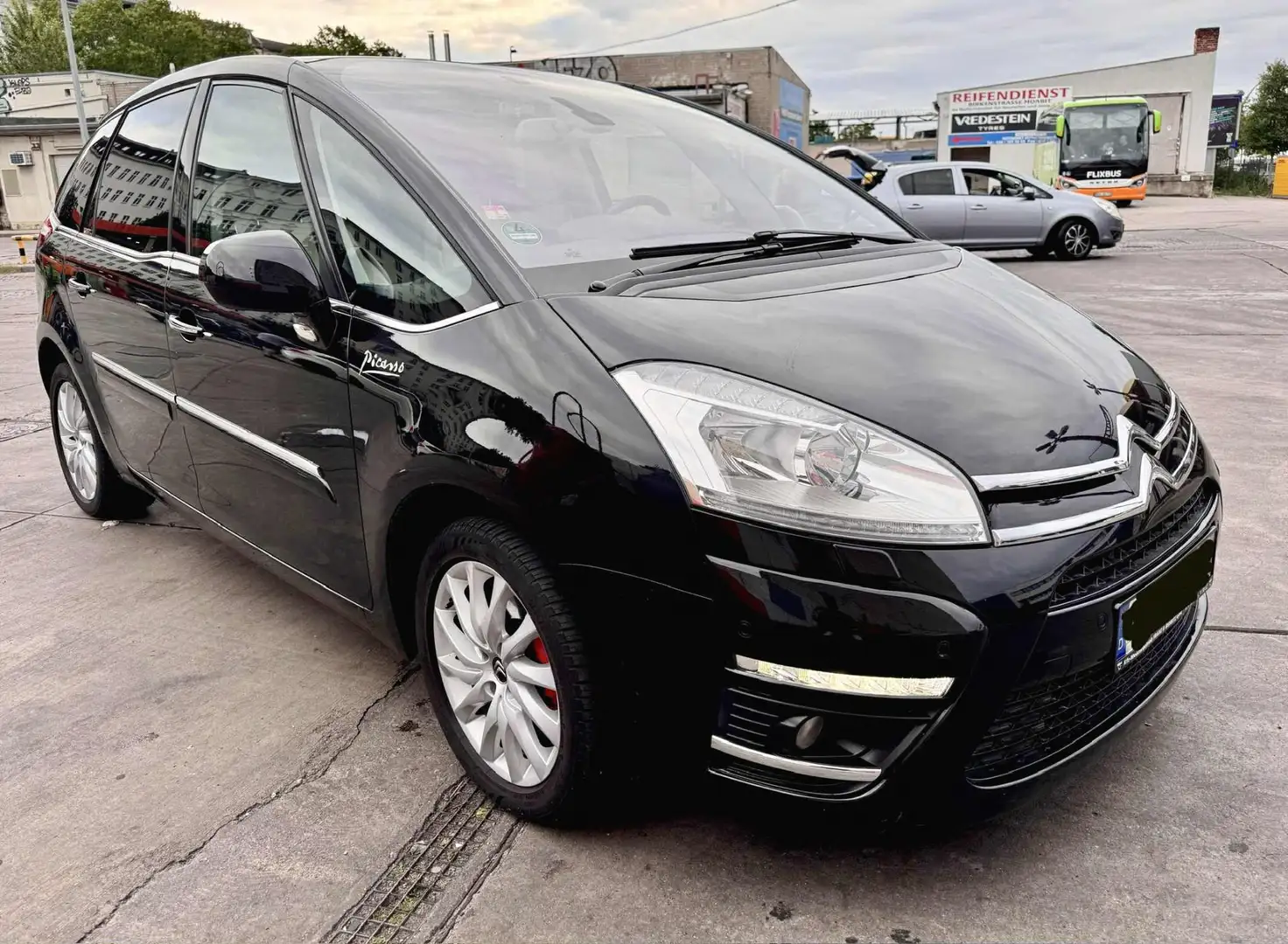 Citroen C4 Picasso Tendance 103000 KM Schwarz - 2