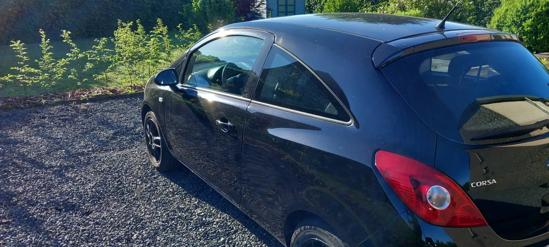 Opel Corsa Zwart - 2