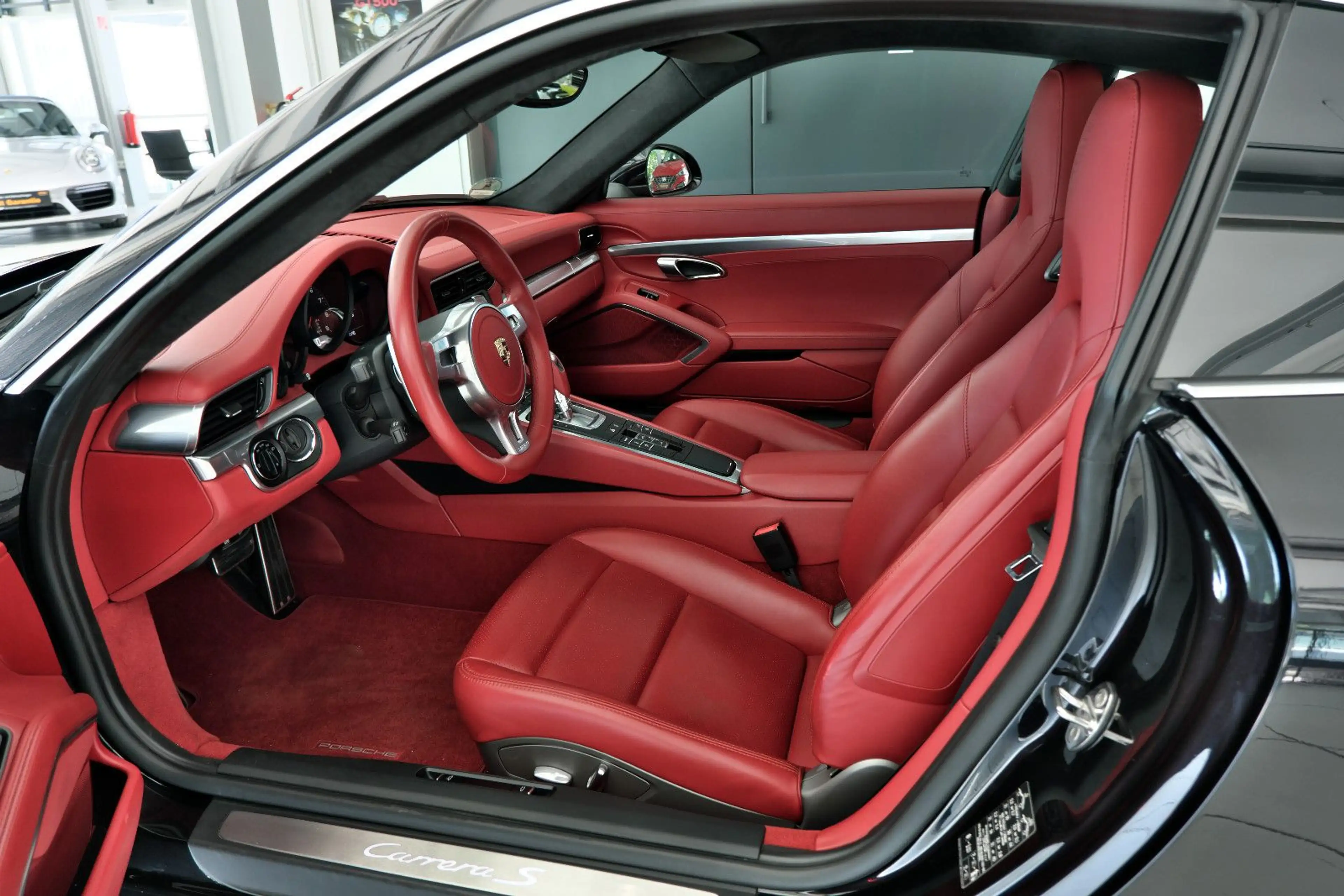Porsche 991 Carrera S PDK Vollleder Orig. 29`KM Deutsch — photo 7
