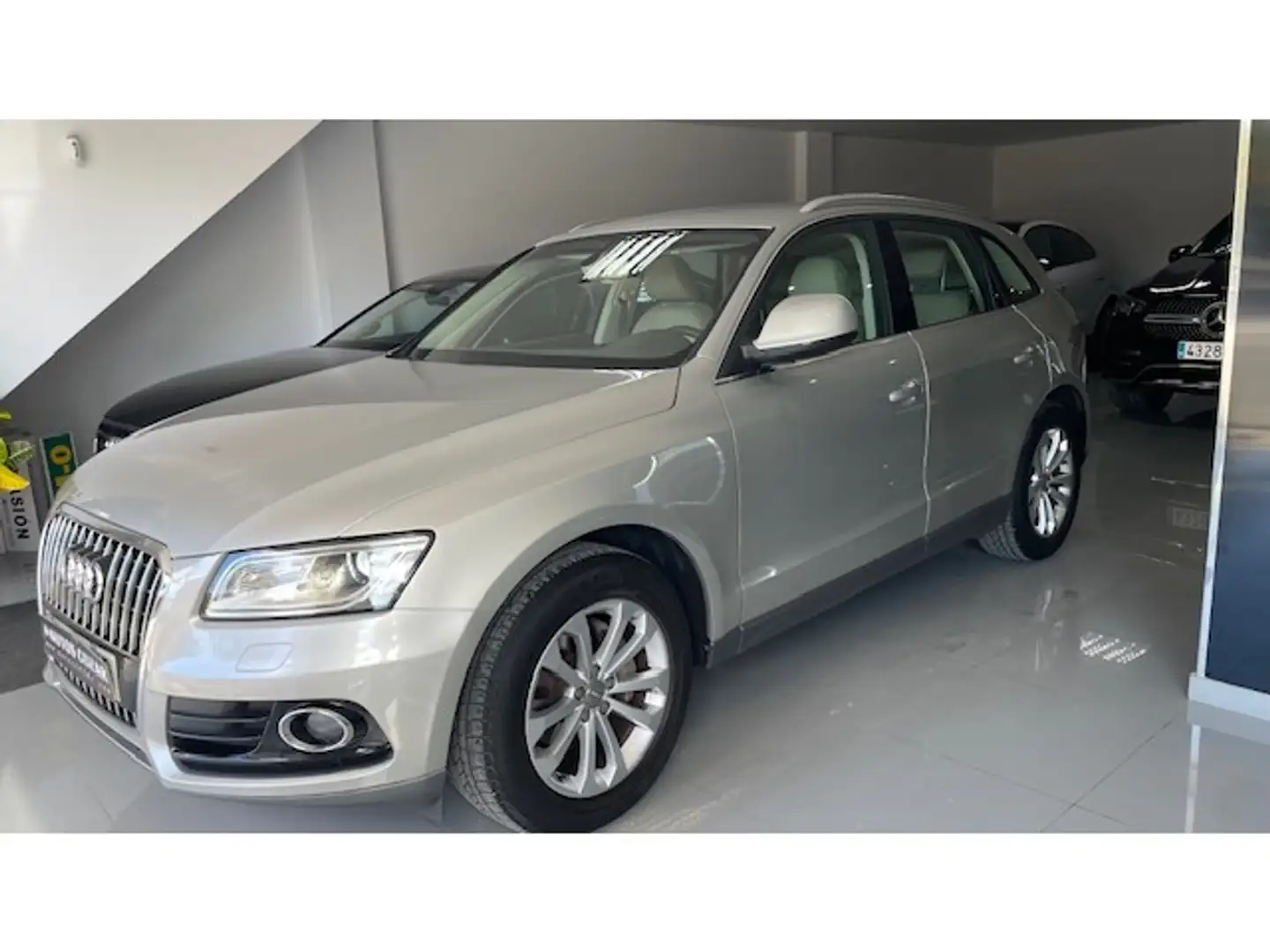 Audi Q5 2.0TDI Ambition 150 Gris - 1