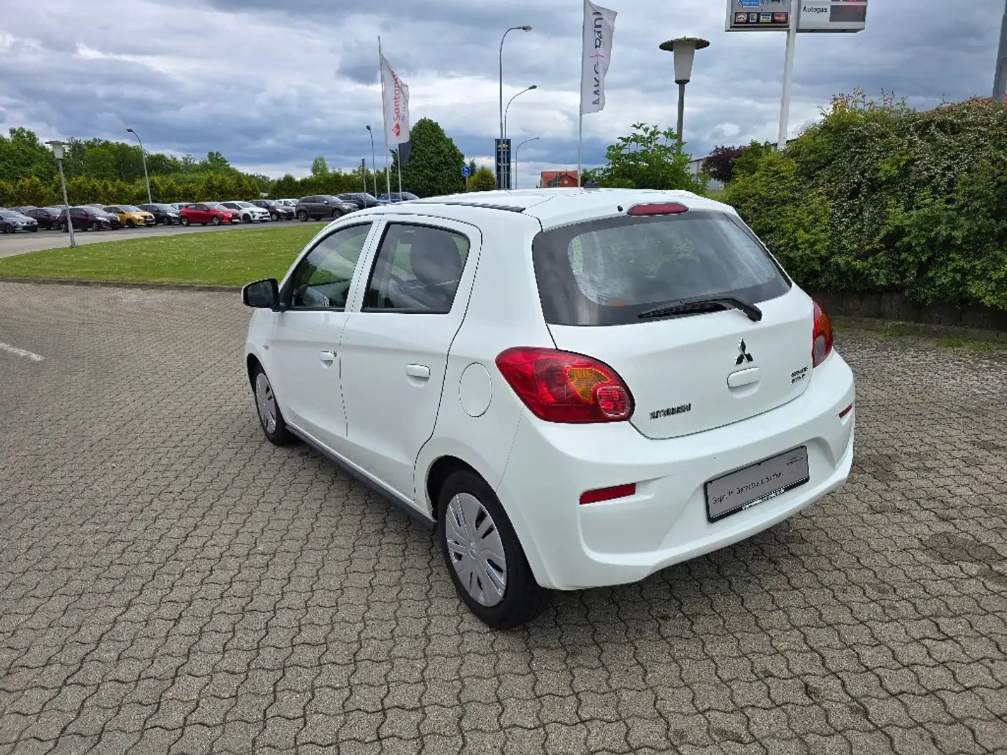 Mitsubishi Space Star Diamant 1.0 MIVEC 5-Gang Blanc - 2