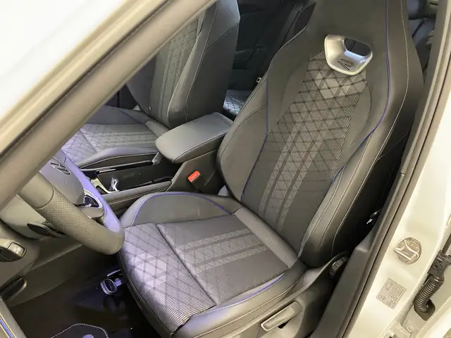 Volkswagen Tiguan R-Line TDI 4MOTION DSG Ansicht 9