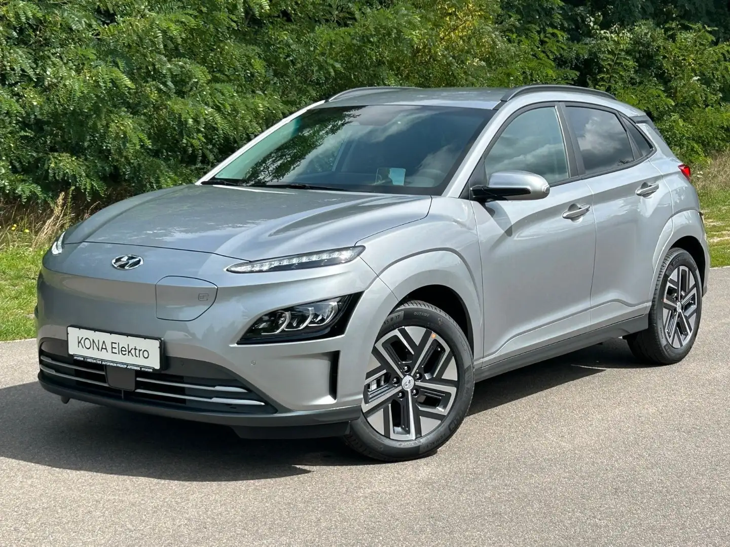 Hyundai KONA EV Prime 150 kW *RW484KM*HeUp*Navi*LED*ACC* Срібний - 1
