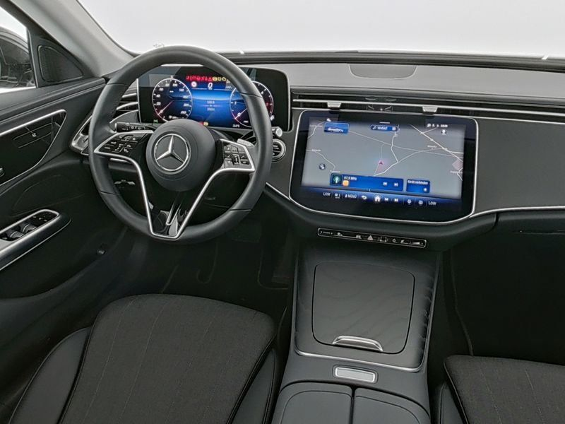 Mercedes-Benz E 220 T d AVANT-ADV DISTR AHK KEYLG SPUR+TOT VZA — photo 8