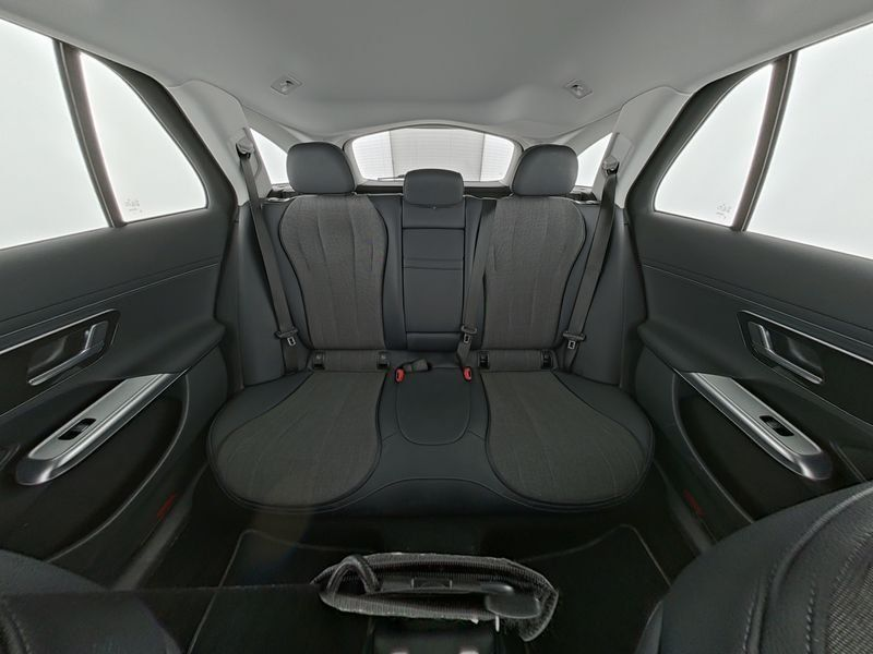 Mercedes-Benz E 220 T d AVANT-ADV DISTR AHK KEYLG SPUR+TOT VZA — photo 10