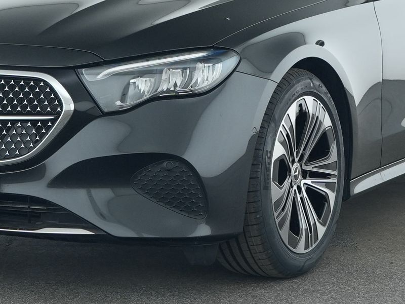 Mercedes-Benz E 220 T d AVANT-ADV DISTR AHK KEYLG SPUR+TOT VZA — photo 3