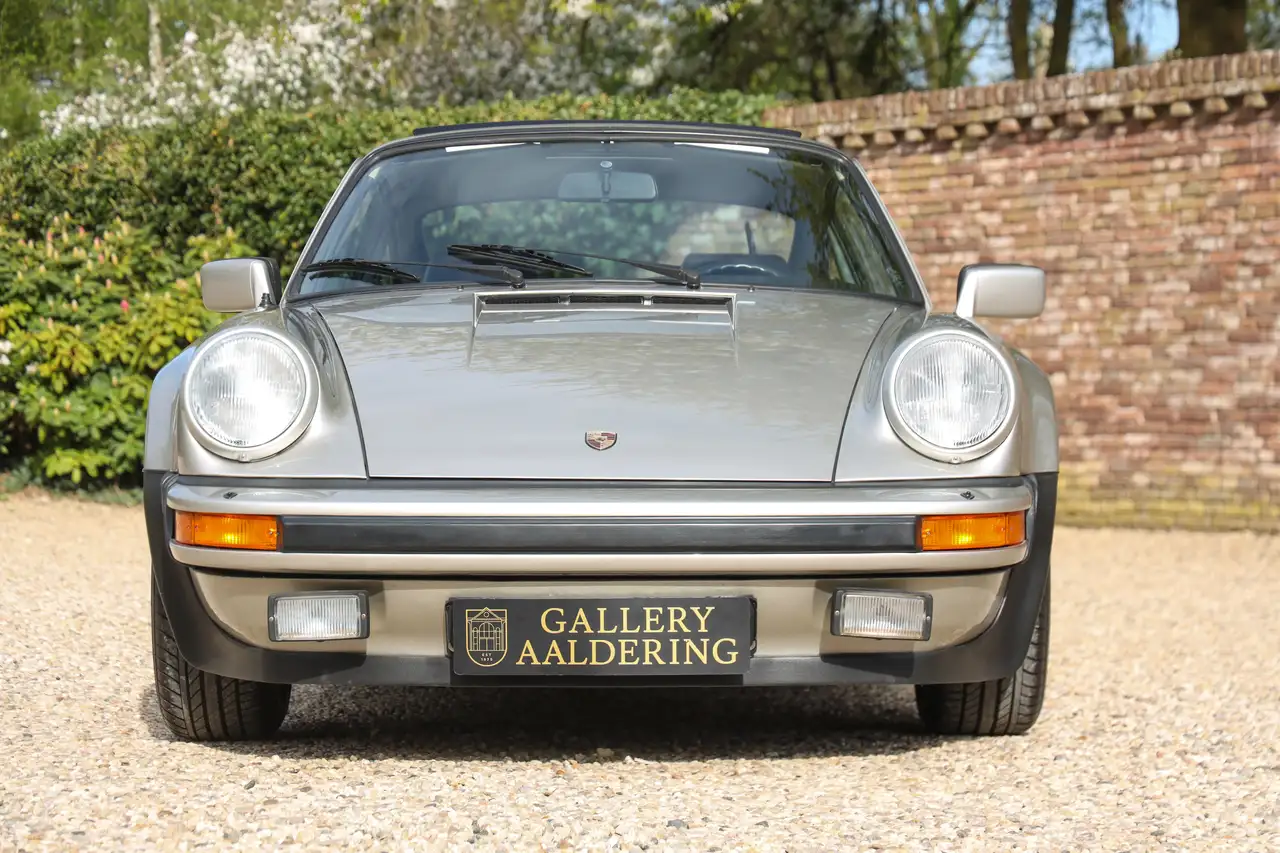 Porsche 930 3.3 Turbo "Equipped with Sonderwunsch options", foto 5