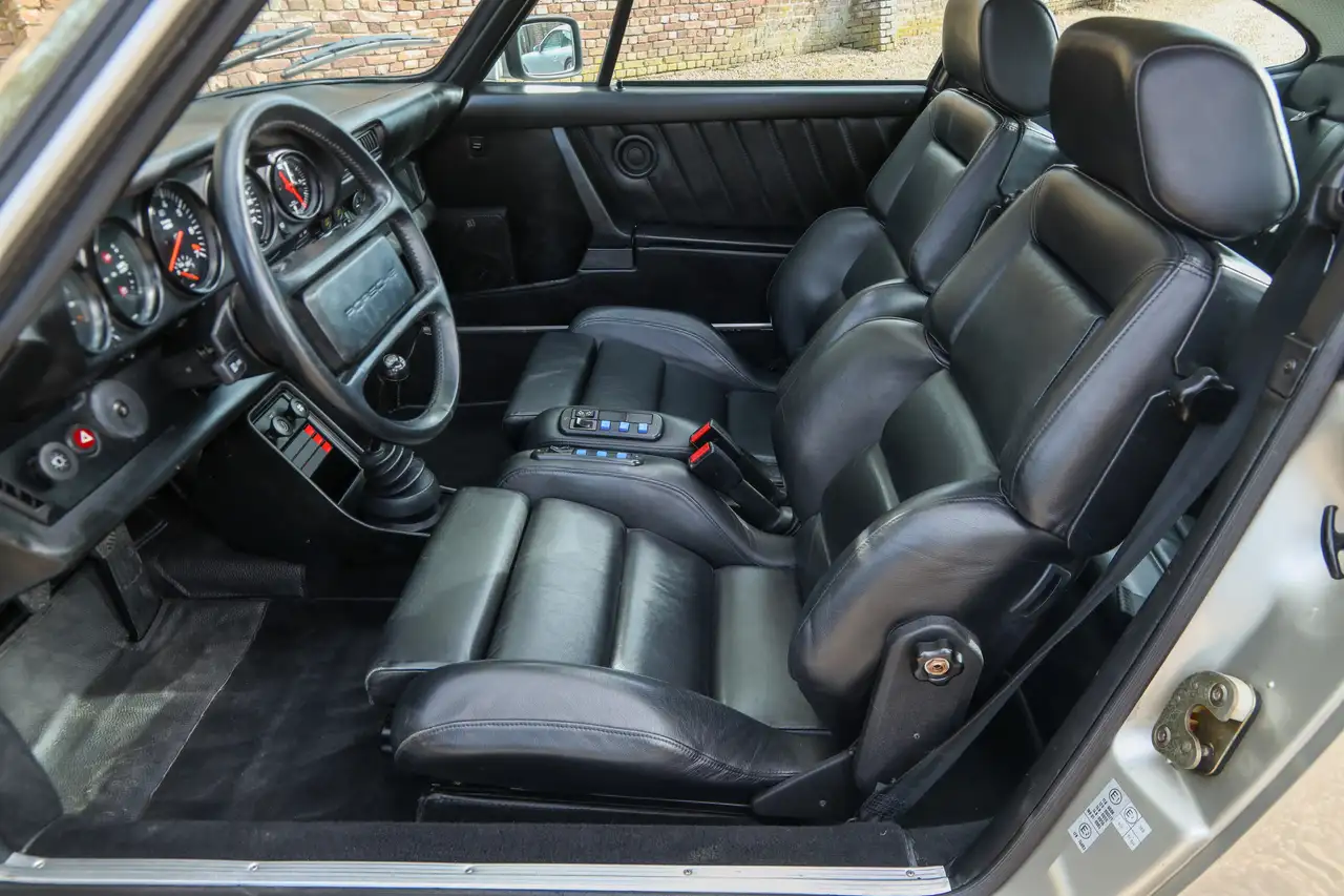 Porsche 930 3.3 Turbo "Equipped with Sonderwunsch options", foto 11