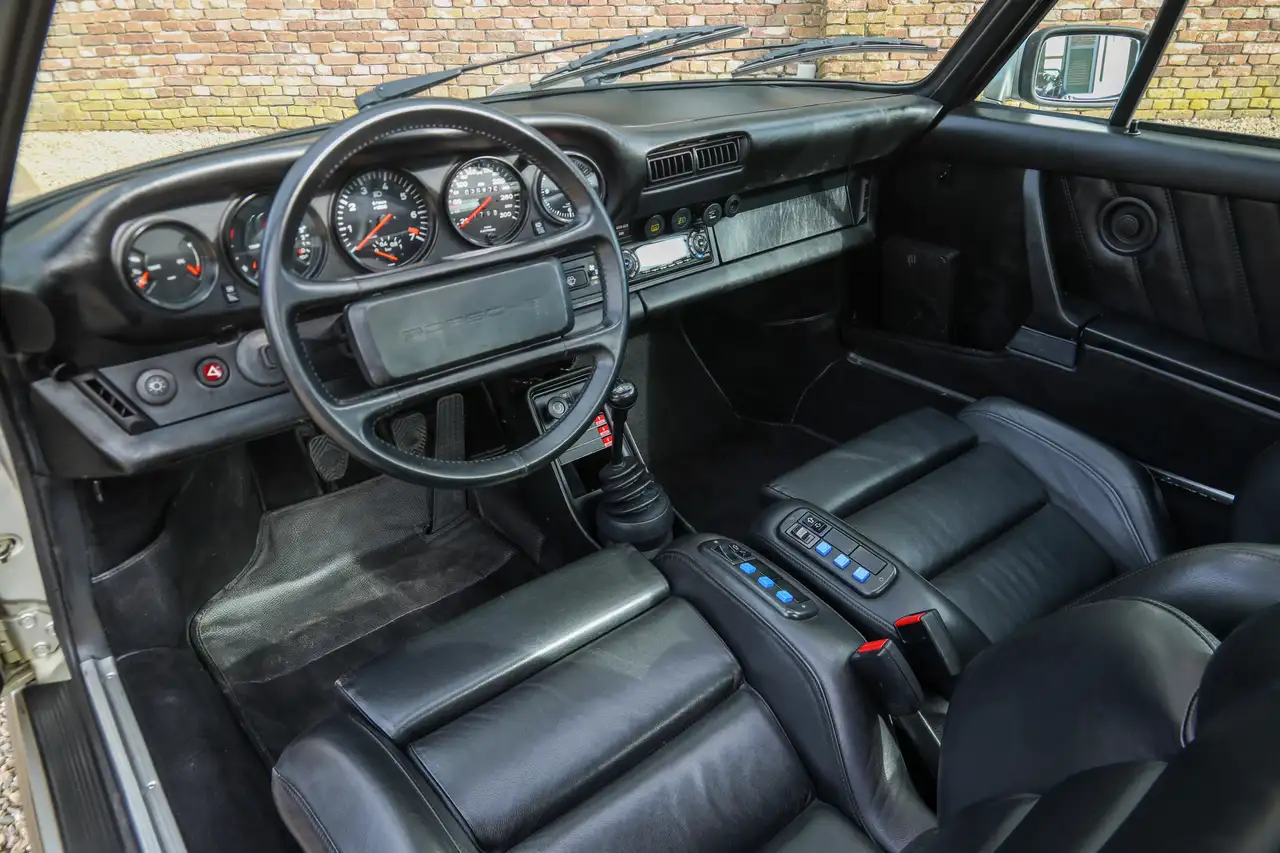 Porsche 930 3.3 Turbo "Equipped with Sonderwunsch options", foto 3