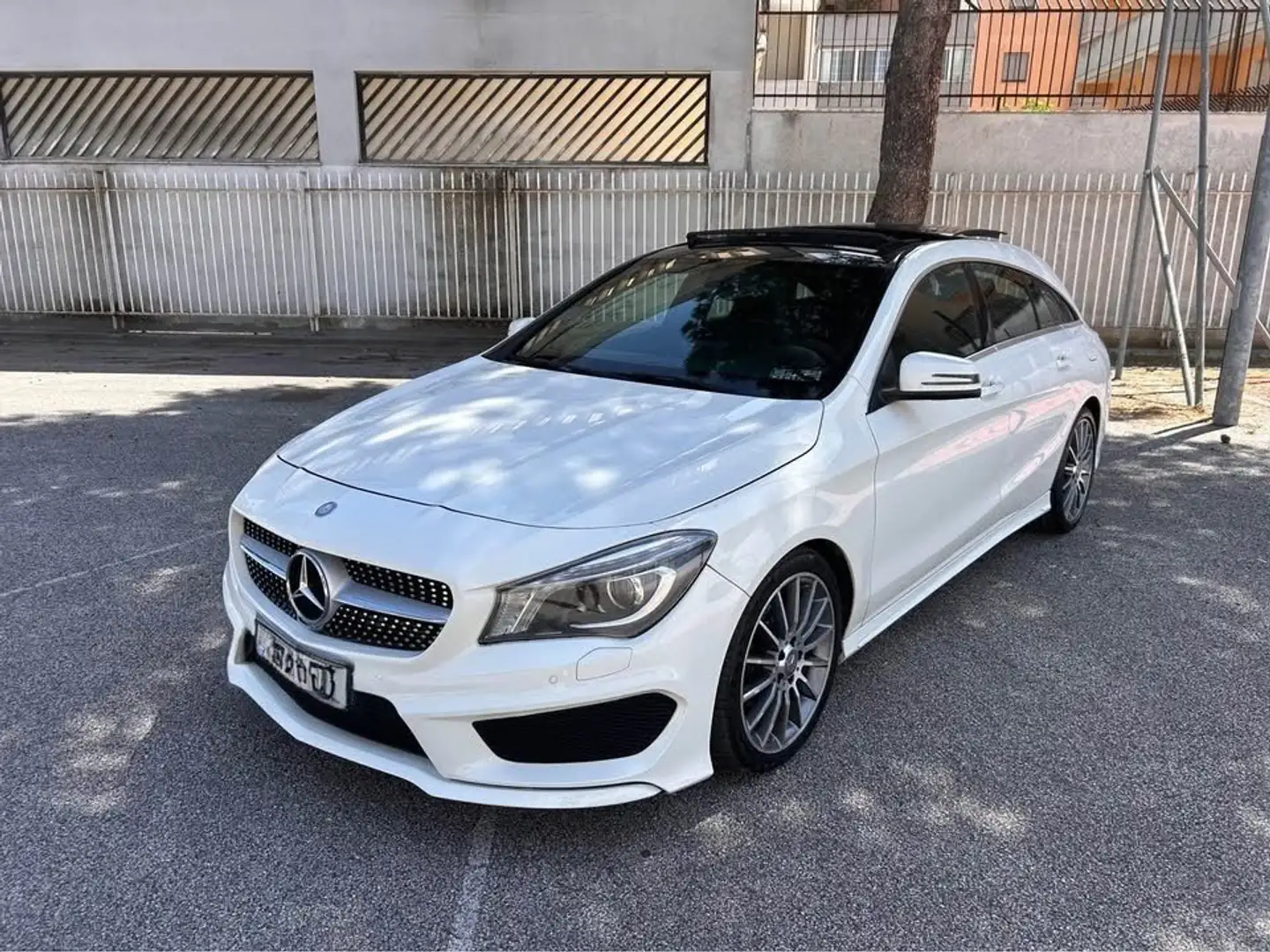 Mercedes-Benz CLA 200 CLA - X117 Shooting Brake d (cdi) Premium auto Bianco - 1