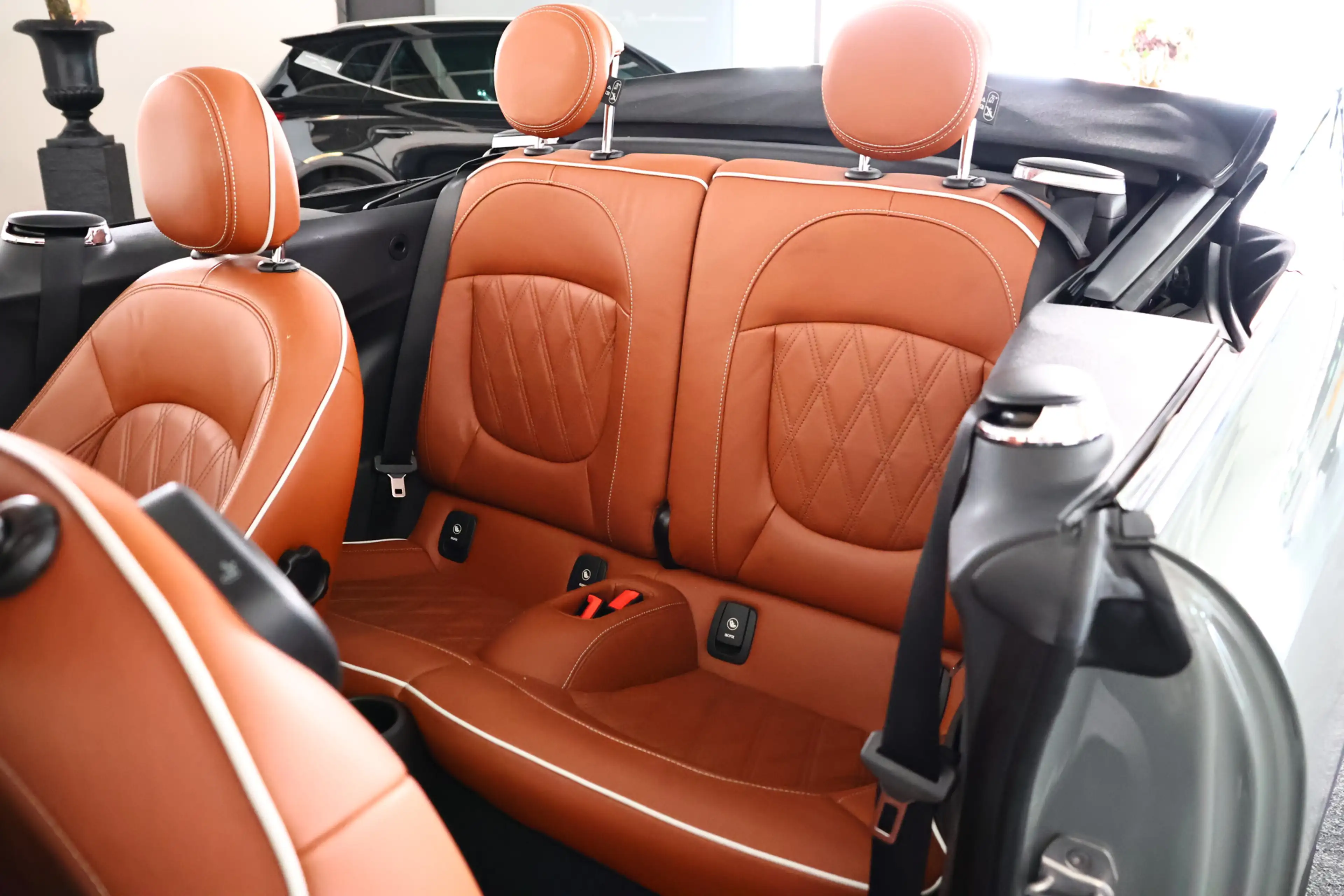 MINI Cooper S Cabrio 2.0 / Leder / Opendak / Navi / Airco — photo 13