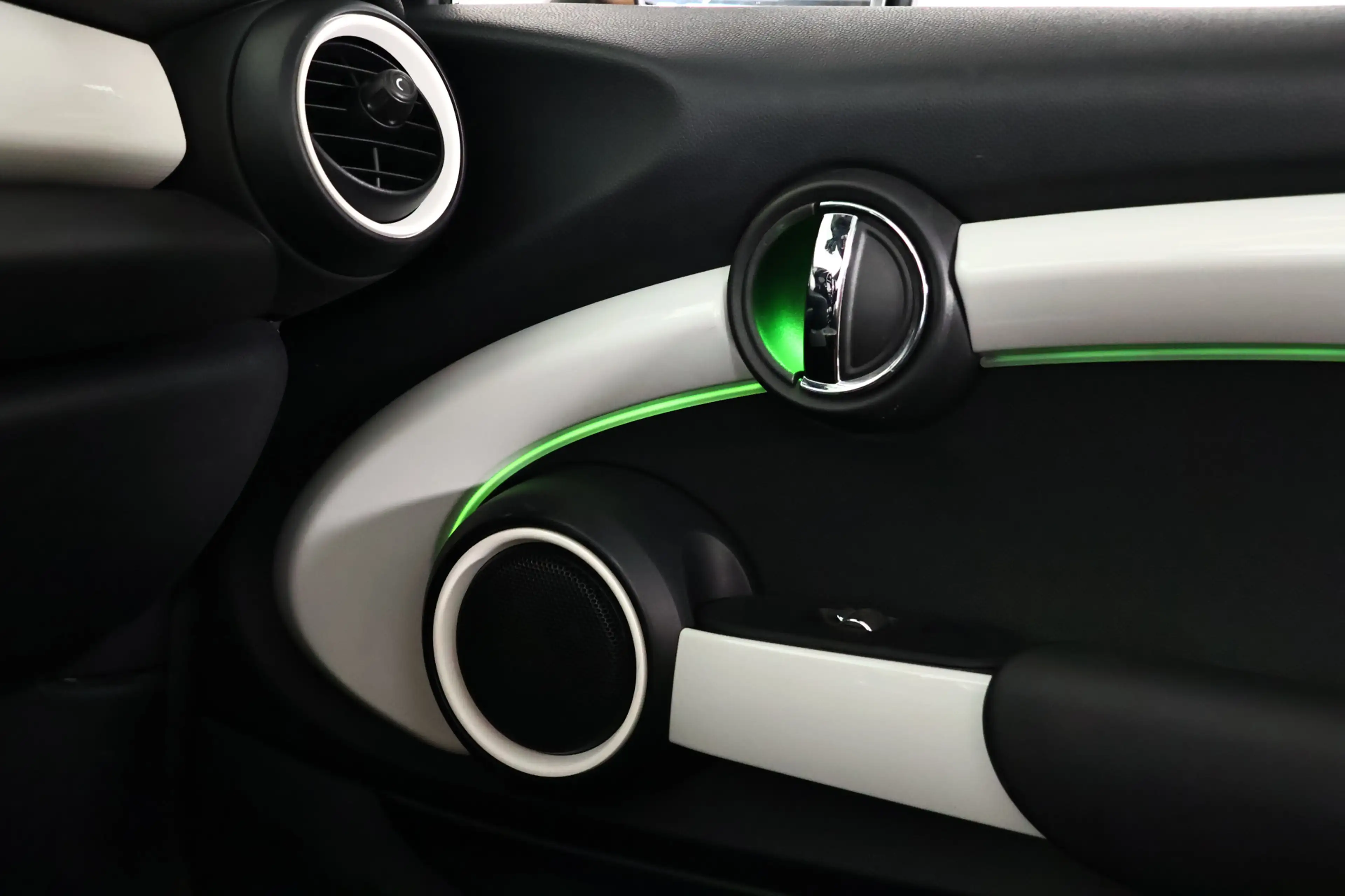 MINI Cooper S Cabrio 2.0 / Leder / Opendak / Navi / Airco — photo 23