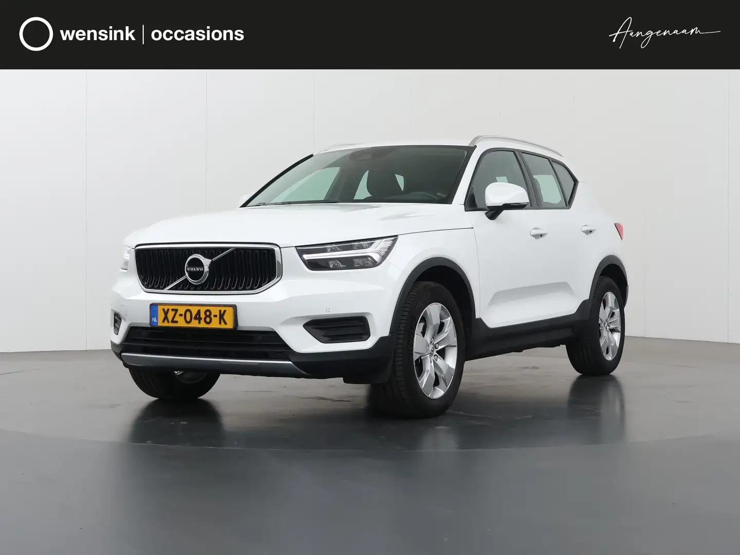 Volvo XC40 1.5 T3 Momentum | Navigatie | Digitaal Dashboard | Wit - 1