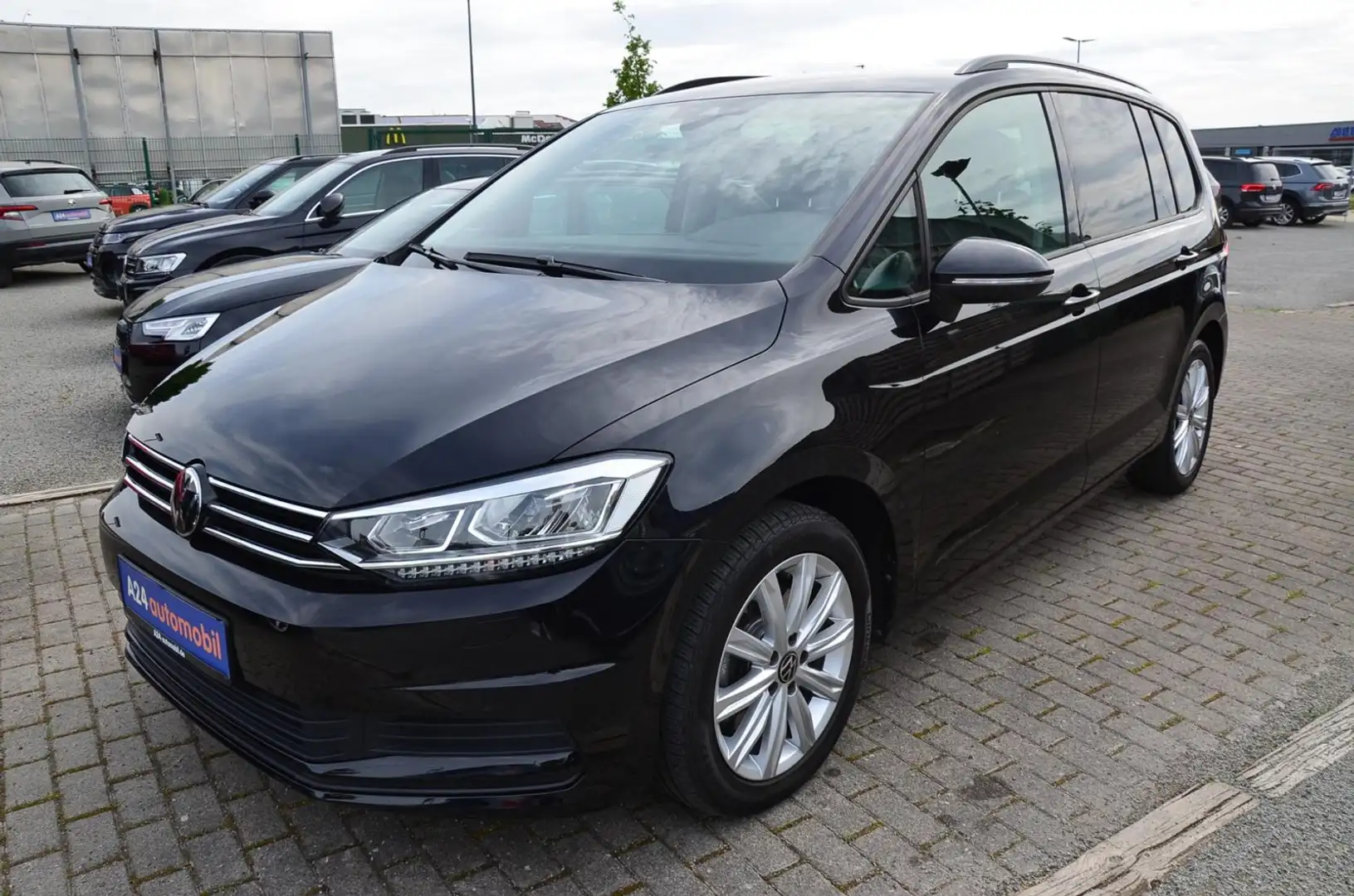 Volkswagen Touran 2.0 TDI Comfortline LED Navi AHK ACC Schwarz - 1