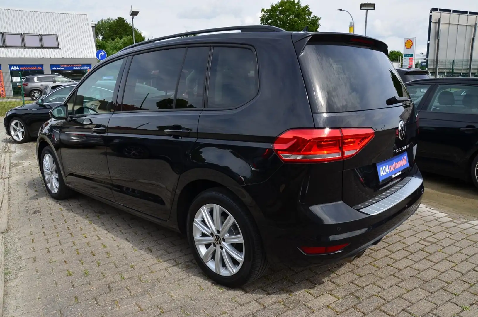 Volkswagen Touran 2.0 TDI Comfortline LED Navi AHK ACC Schwarz - 2