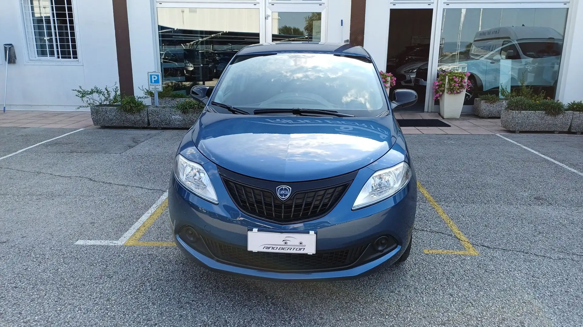 Lancia Ypsilon Ypsilon 1.0 FireFly 5 porte S&S Hybrid Oro Bleu - 2