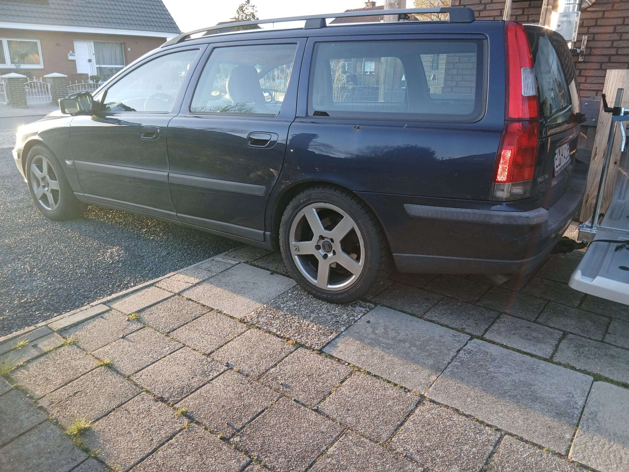 Second hand Volvo V70 2.4