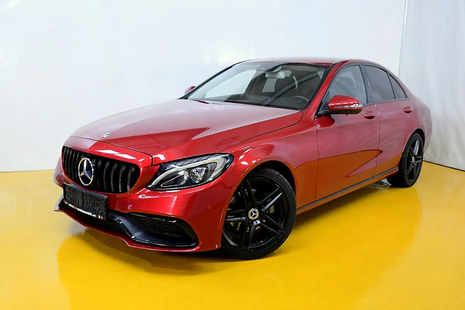 Mercedes-Benz C 200 AMG Line Aut. Rot - 1