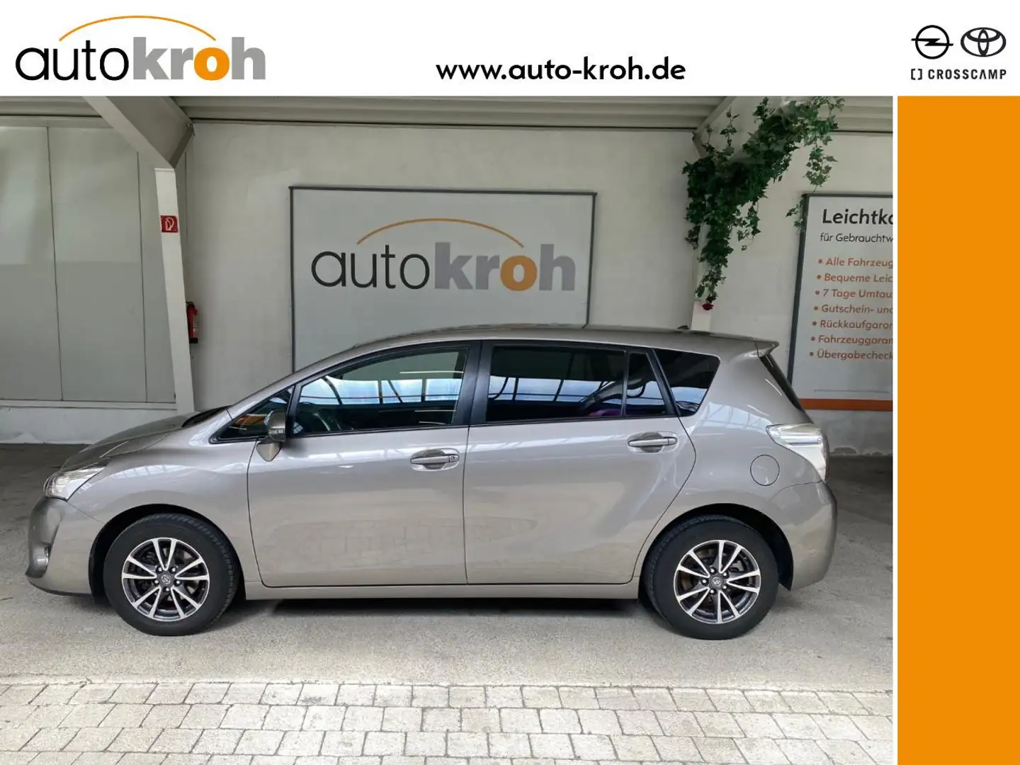 Toyota Verso SkyView Edition Panod. Sitzh. PDC Bronze - 1