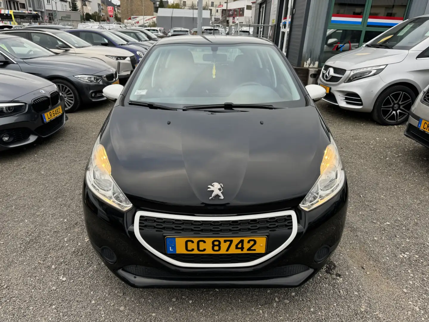 Peugeot 208 1.4 HDI 70 LIKE Noir - 2