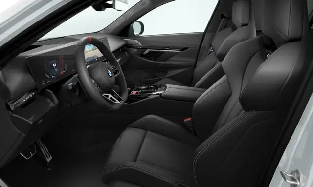 BMW M5 view 5