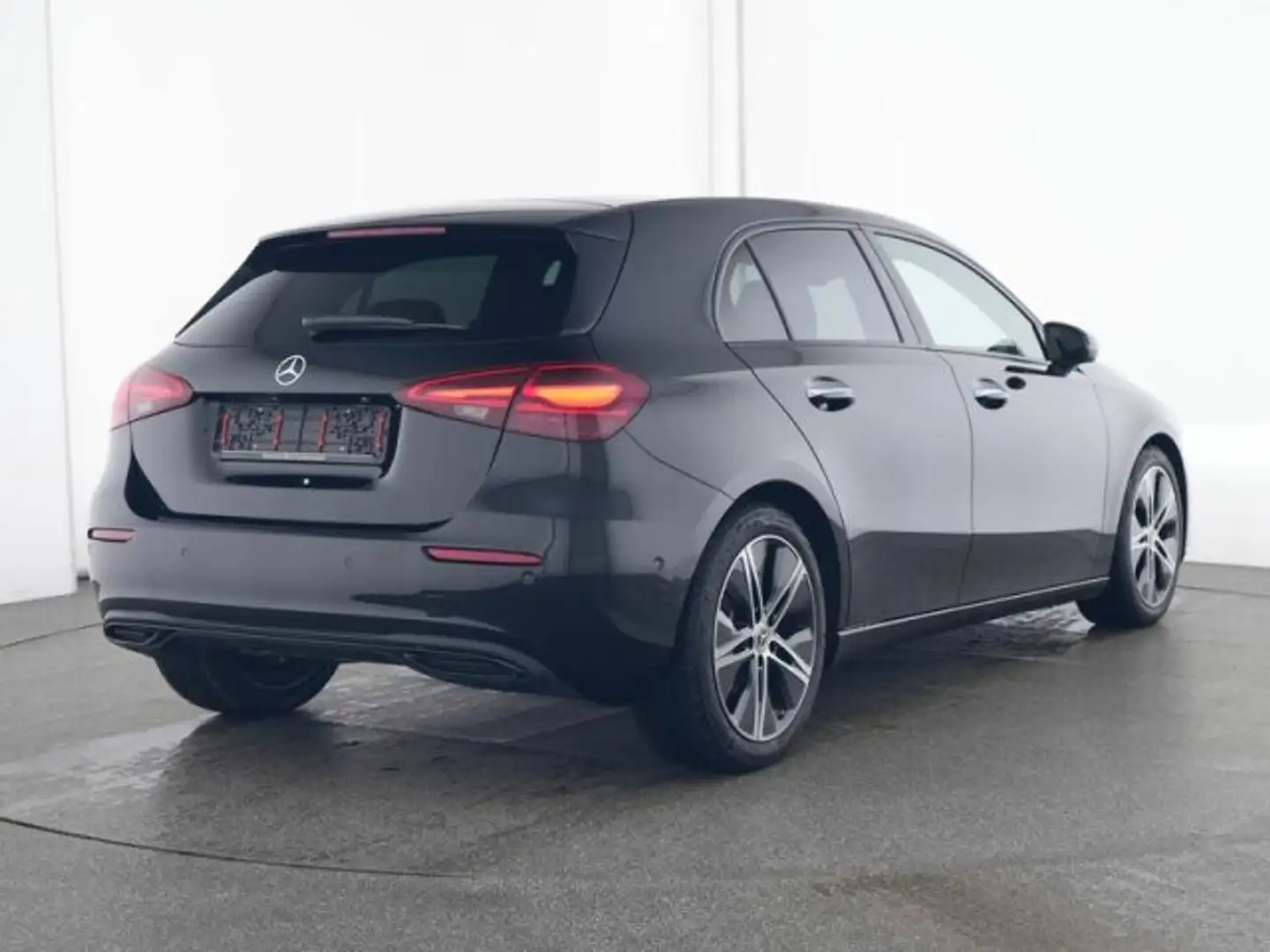 Mercedes-Benz A 180 A 180 PROGR ADV+°NIGHT°18"MBUX PREM°VOLLDIGI°RFK Schwarz - 2