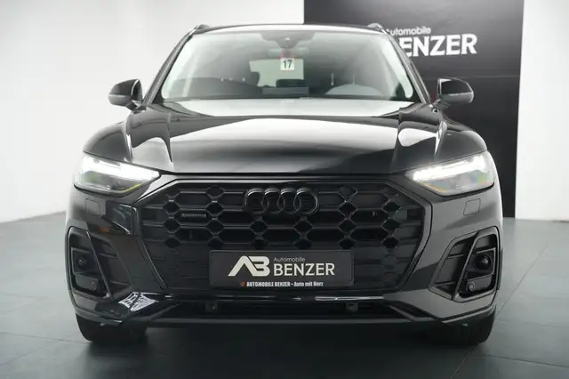 Audi Q5 view 2