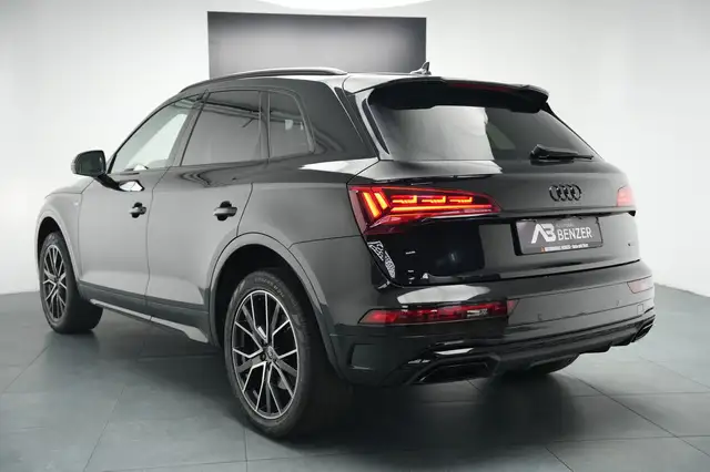 Audi Q5 view 7