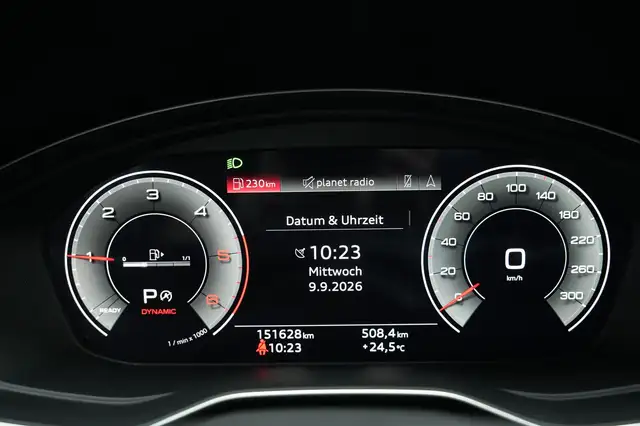 Audi Q5 view 14