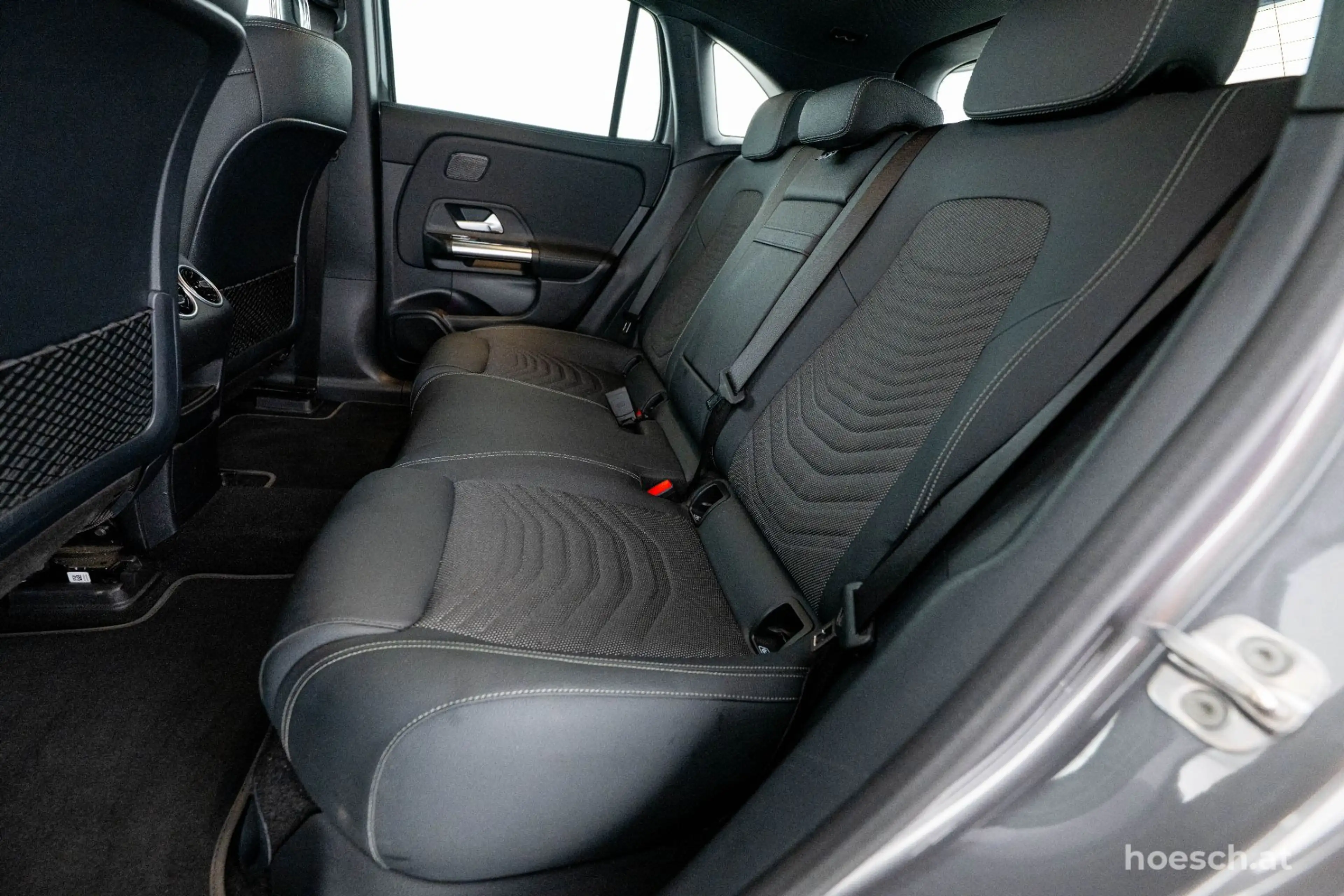 Mercedes-Benz EQA 250 + Progressive Advanced Plus ASSISTENZ R-KAM++ — photo 7