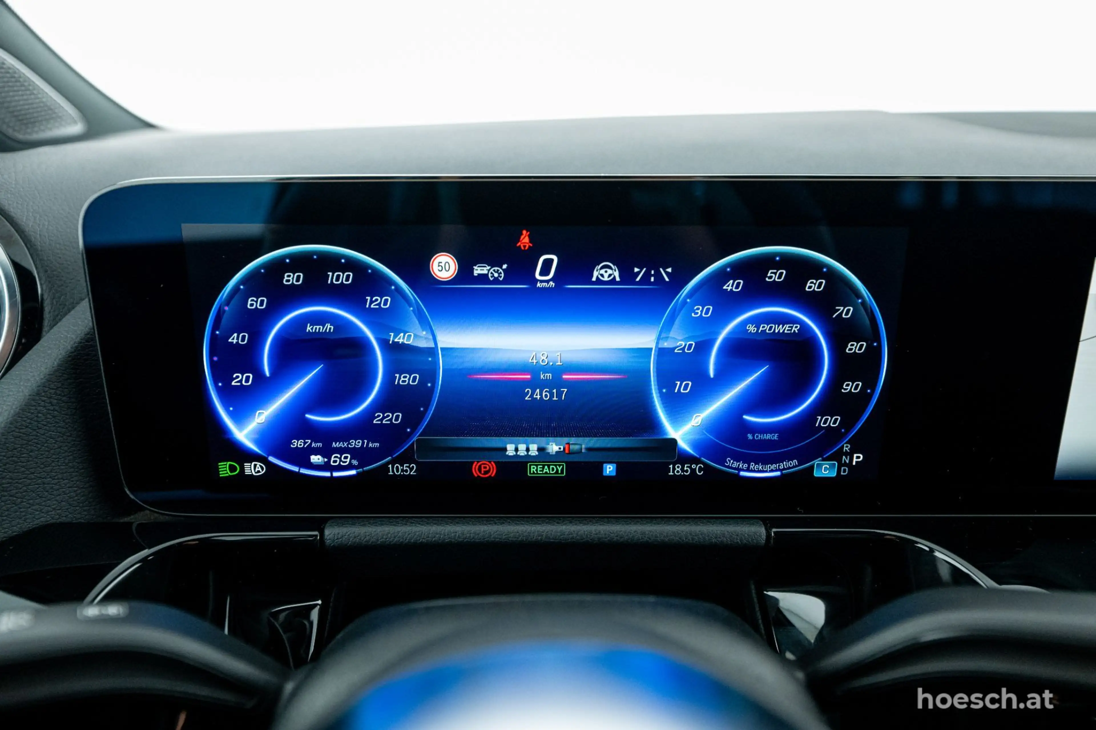 Mercedes-Benz EQA 250 + Progressive Advanced Plus ASSISTENZ R-KAM++ — photo 10